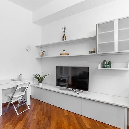 Apartament Joivy Charming Flat Near Duomo Di Milano Zewnętrze zdjęcie