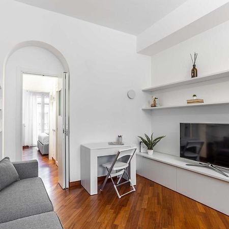 Apartament Joivy Charming Flat Near Duomo Di Milano Zewnętrze zdjęcie