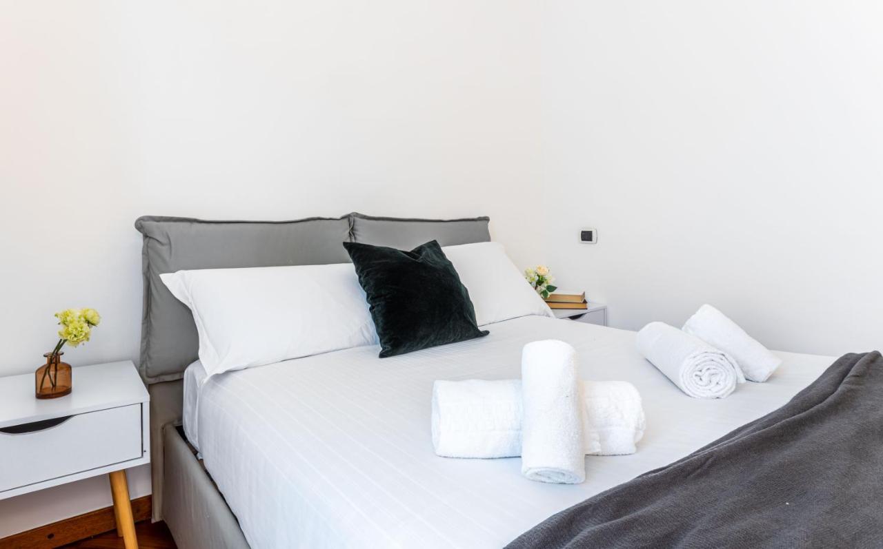 Apartament Joivy Charming Flat Near Duomo Di Milano Zewnętrze zdjęcie