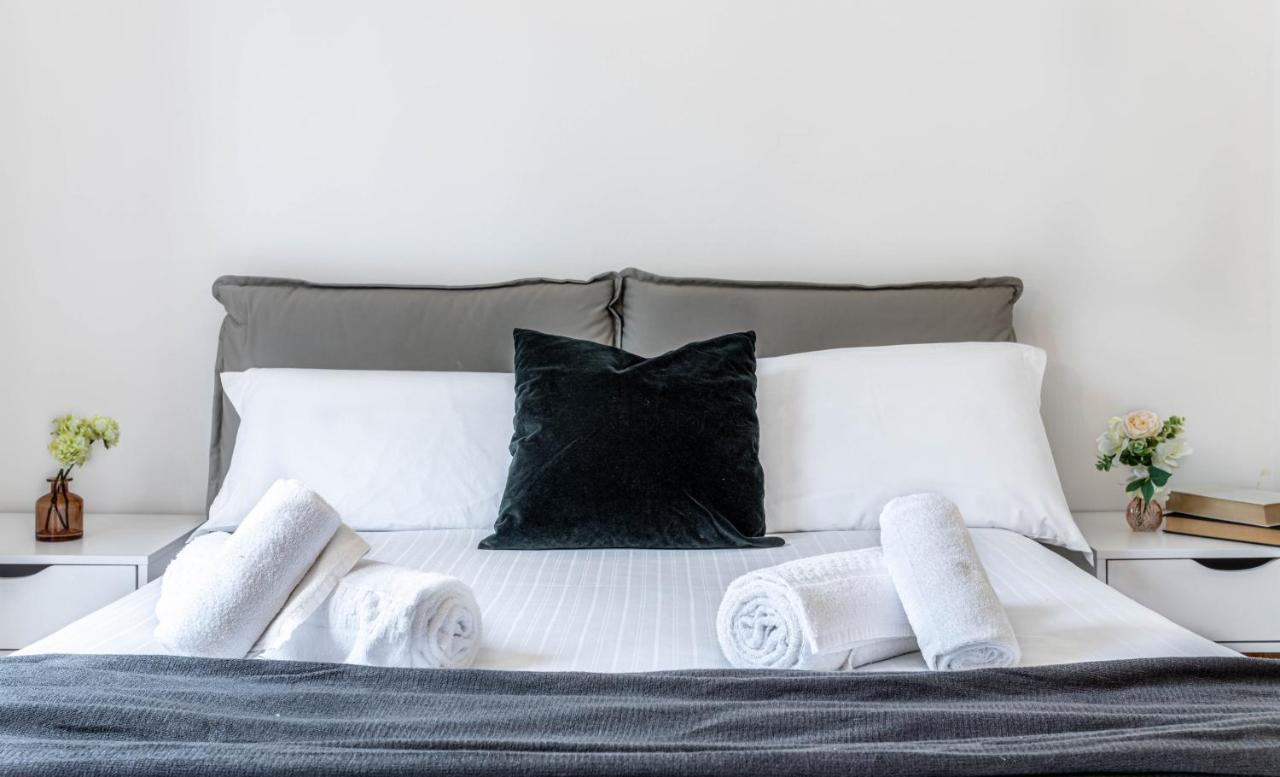 Apartament Joivy Charming Flat Near Duomo Di Milano Zewnętrze zdjęcie